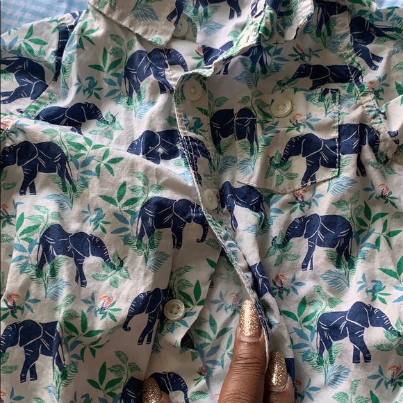 Baby Gap Elephant Print Button up Onesie - Picture 3 of 5